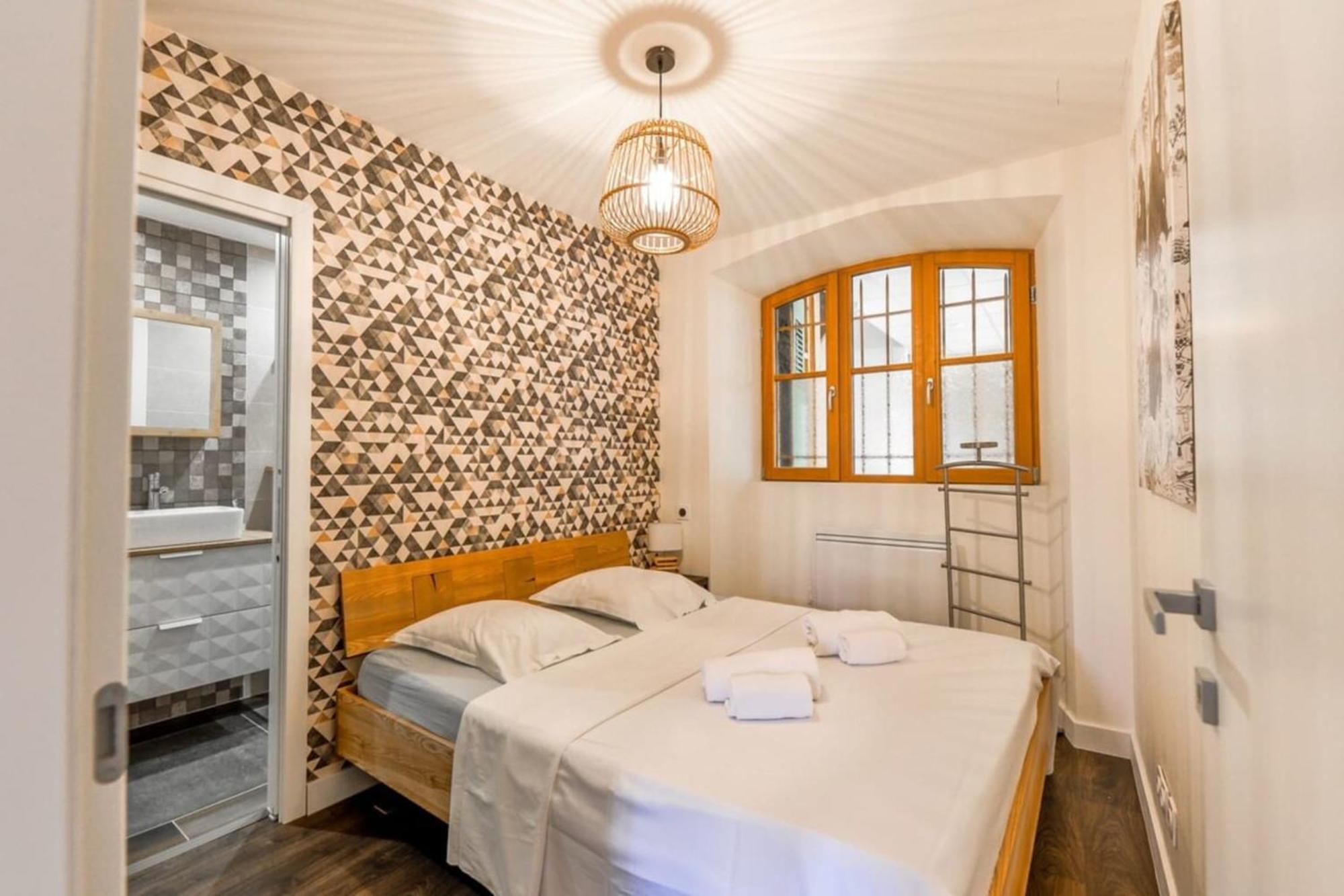 3-Star Rated Apartment In The Heart Of The Old Town With A View Annecy Exteriör bild